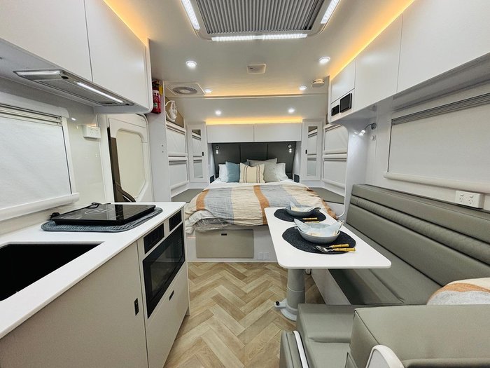 2025 Wonderland RV Xtr 2 Rear Bunk Layout