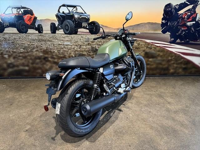 2024 Moto Guzzi V7 Stone