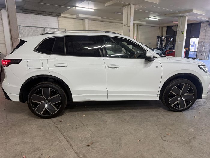 2025 Volkswagen Tiguan 195TSI R-Line