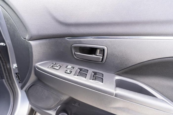 2019 Mitsubishi ASX ES