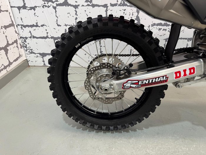 2025 Honda CRF250R CRF Red