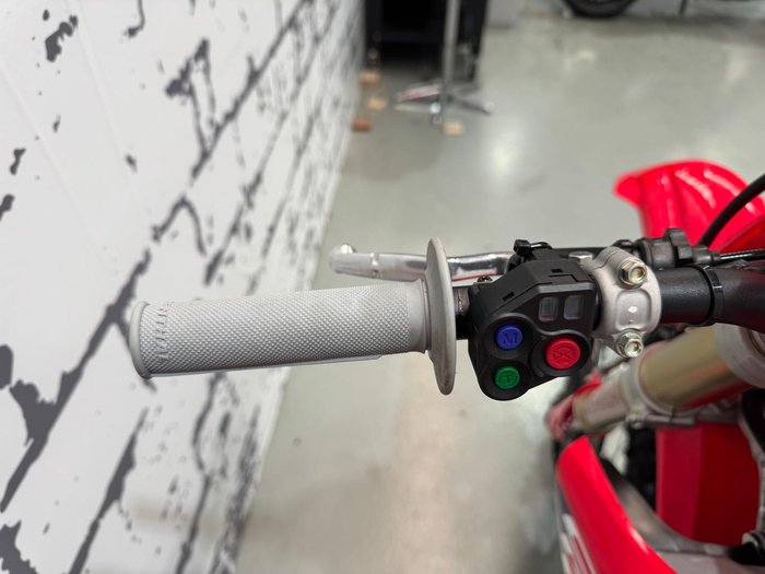 2025 Honda CRF250R CRF Red