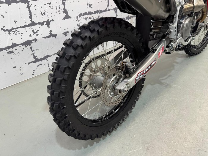 2025 Honda CRF250R CRF Red