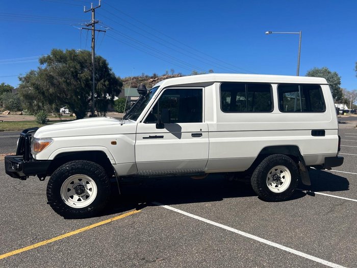 2017 Toyota Landcruiser Workmate Troopcarrier