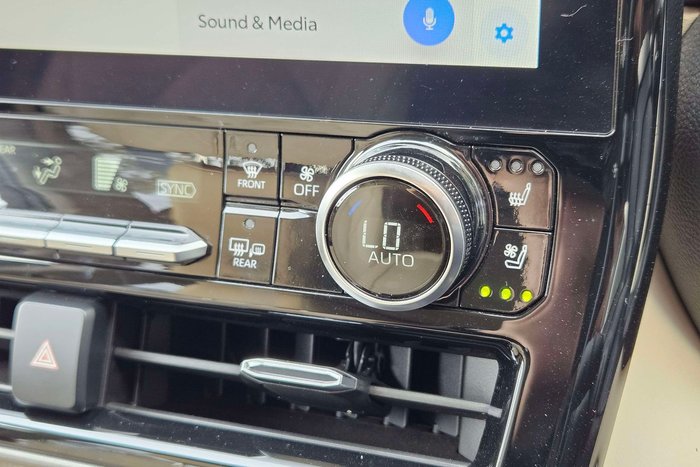 2022 Toyota Kluger Grande