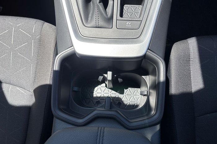 2025 Toyota RAV4 GXL