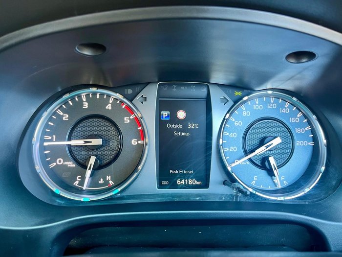 2021 Toyota Hilux SR