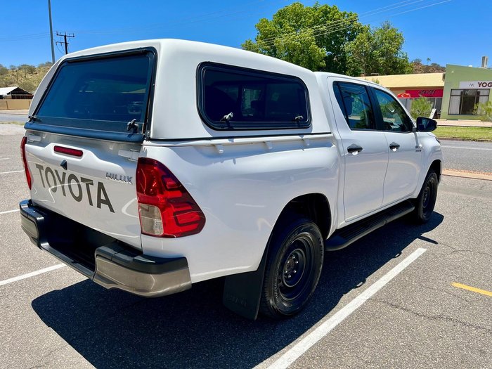 2021 Toyota Hilux SR