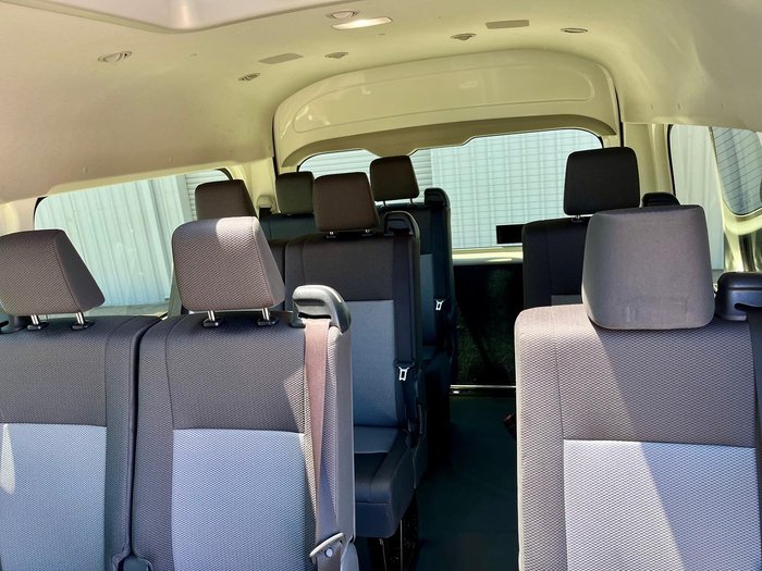 2022 Toyota Hiace Commuter