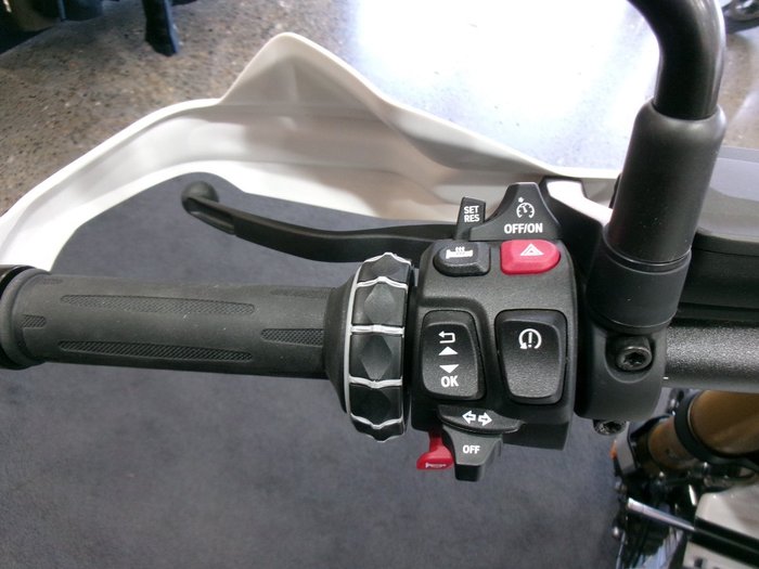 2026 BMW Motorrad 2026 BMW 1170CC R 12 G/S Enduro N4B Light White