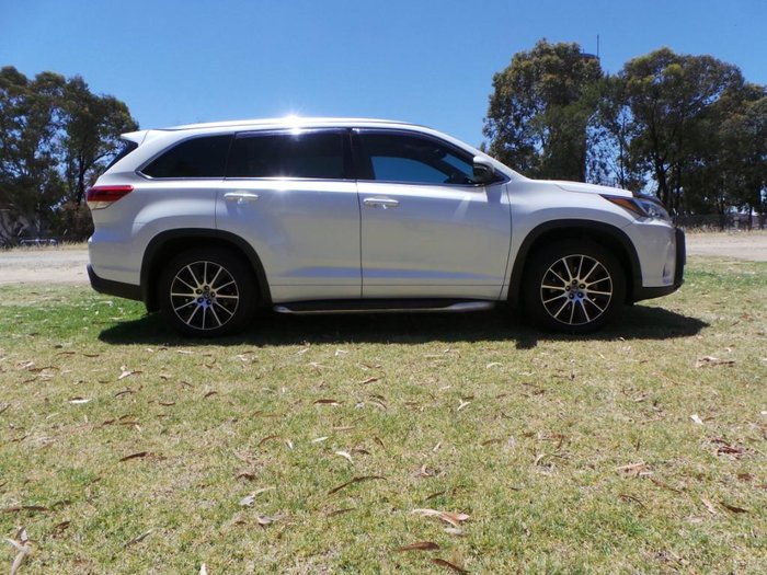 2017 Toyota Kluger Grande