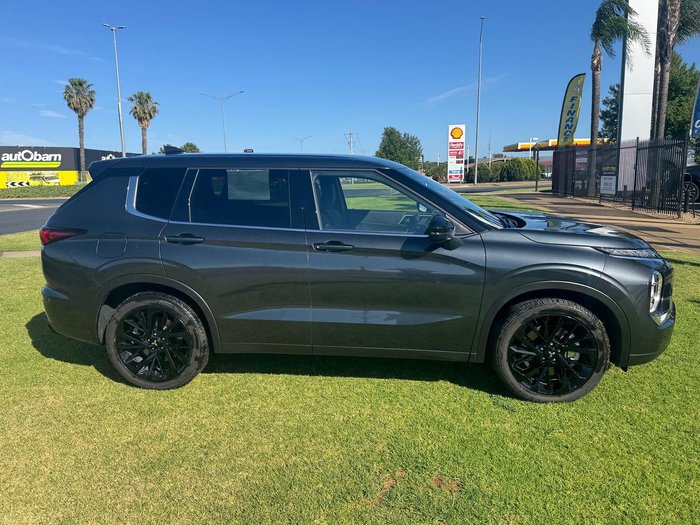 2024 Mitsubishi Outlander Black Edition