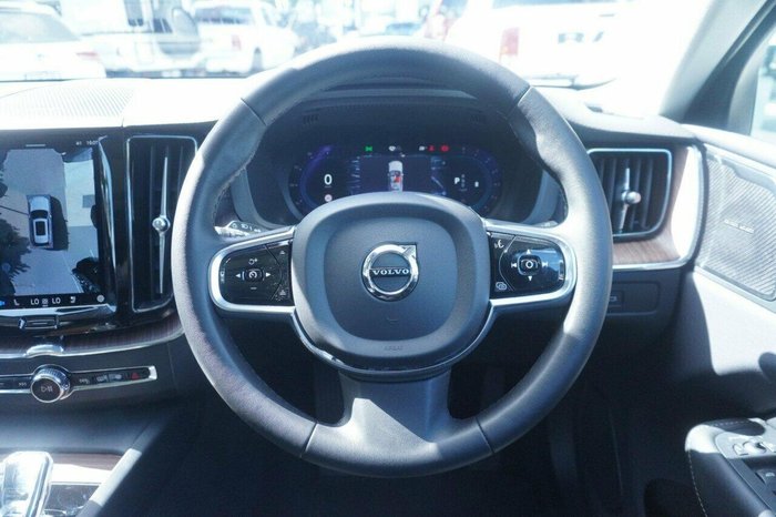 2023 Volvo XC60 Ultimate B5 Bright