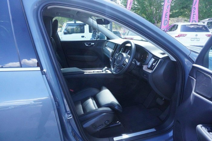 2023 Volvo XC60 Ultimate B5 Bright