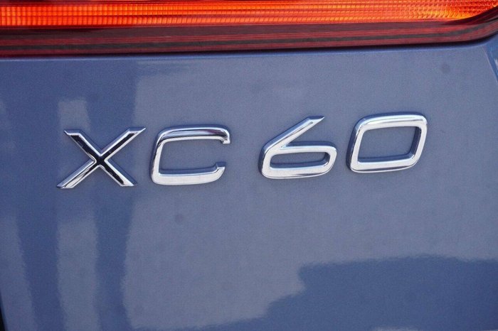 2023 Volvo XC60 Ultimate B5 Bright