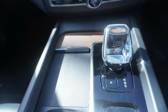 2023 Volvo XC60 Ultimate B5 Bright