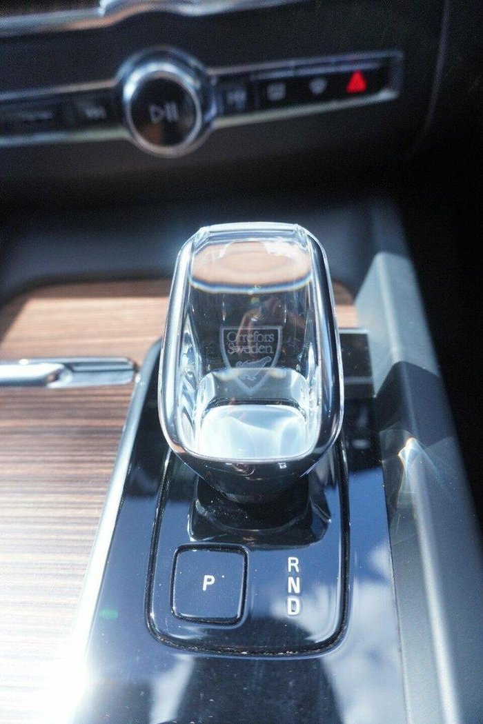 2023 Volvo XC60 Ultimate B5 Bright