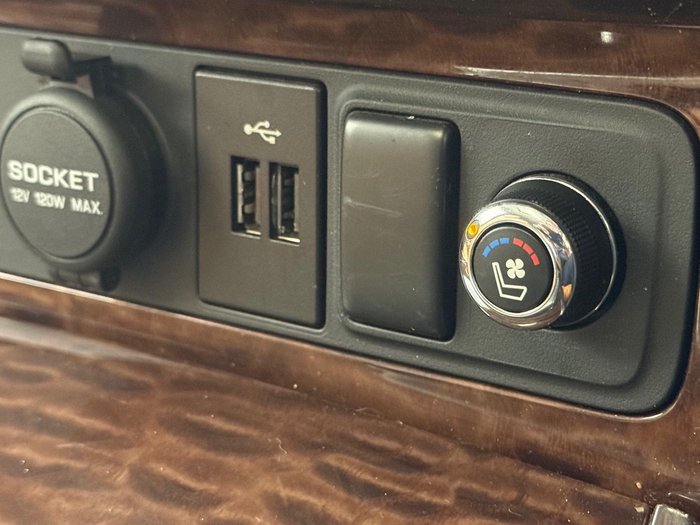 2023 Nissan Patrol Ti-L