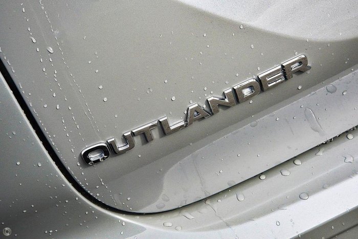 2025 Mitsubishi Outlander Exceed Tourer