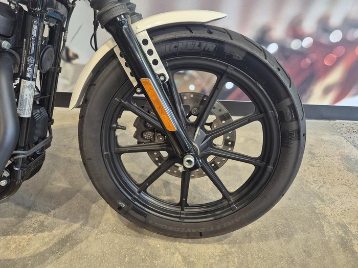 2018 Harley-Davidson Iron 1200 (XL1200NS) Sportster White