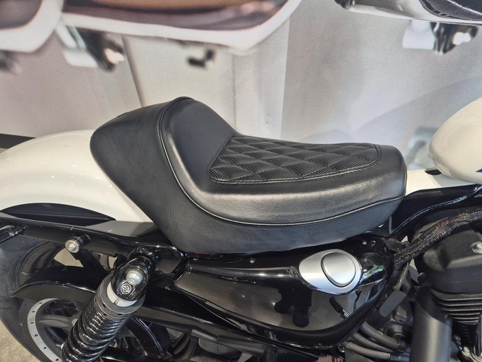 2018 Harley-Davidson Iron 1200 (XL1200NS) Sportster White