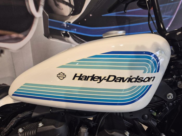 2018 Harley-Davidson Iron 1200 (XL1200NS) Sportster White