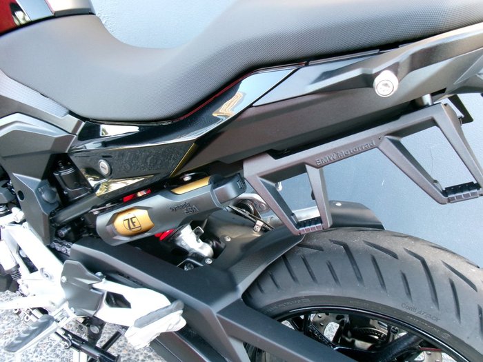 2025 BMW Motorrad F 900 XR TRIPLE BLACK Black storm metallic. (18-01)