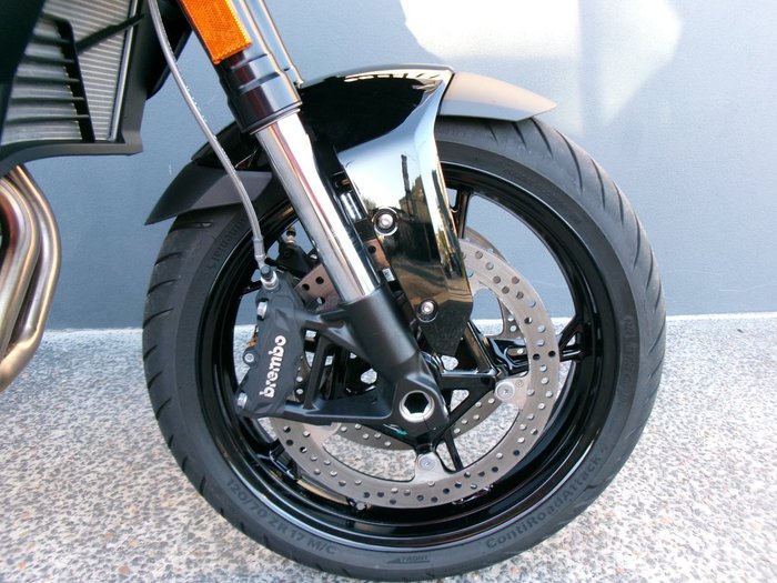 2025 BMW Motorrad F 900 XR TRIPLE BLACK Black storm metallic. (18-01)