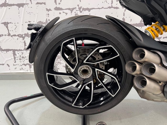 2024 Ducati Diavel V4 Diavel Red