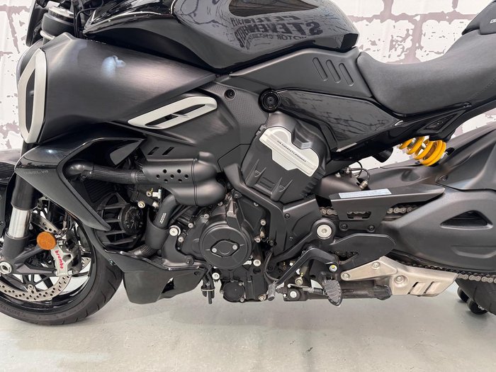 2024 Ducati Diavel V4 Diavel Red