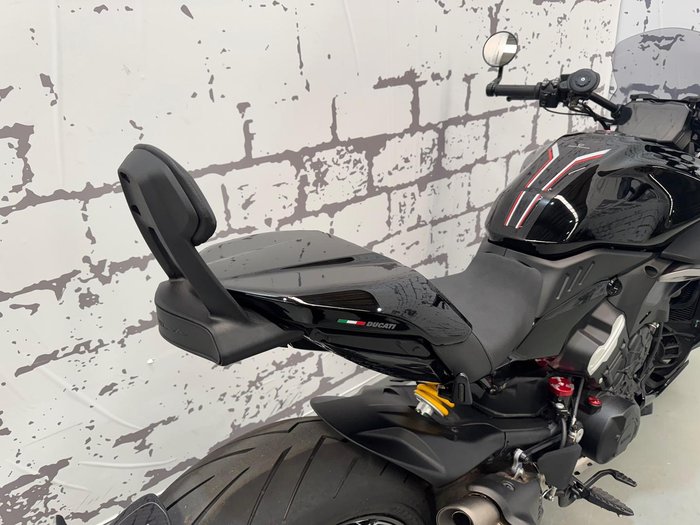 2024 Ducati Diavel V4 Diavel Red