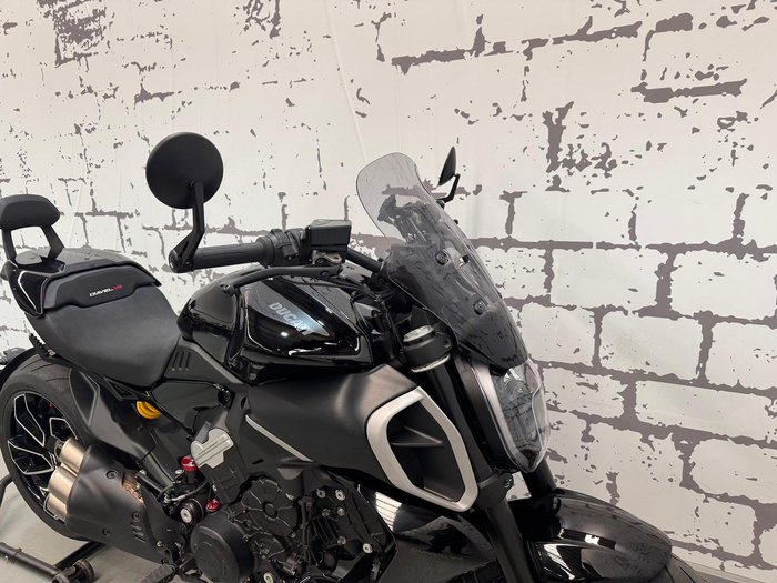 2024 Ducati Diavel V4 Diavel Red