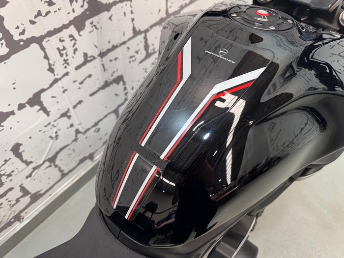 2024 Ducati Diavel V4 Diavel Red