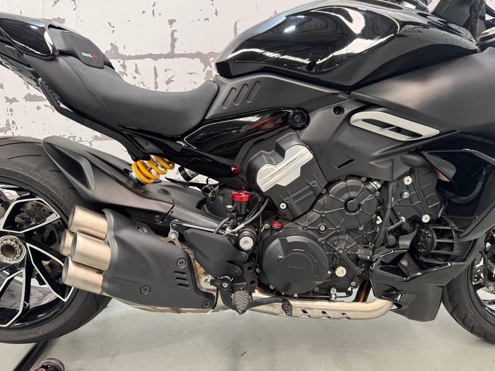 2024 Ducati Diavel V4 Diavel Red