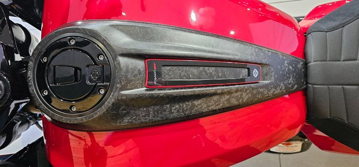 2025 Harley-davidson FLTRXSE CVO ROAD GLIDE (121) Red