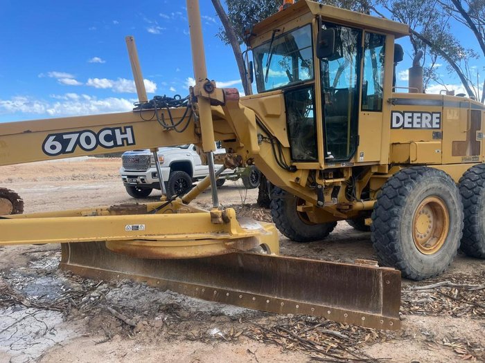 2000 John Deere Grader 670Ch