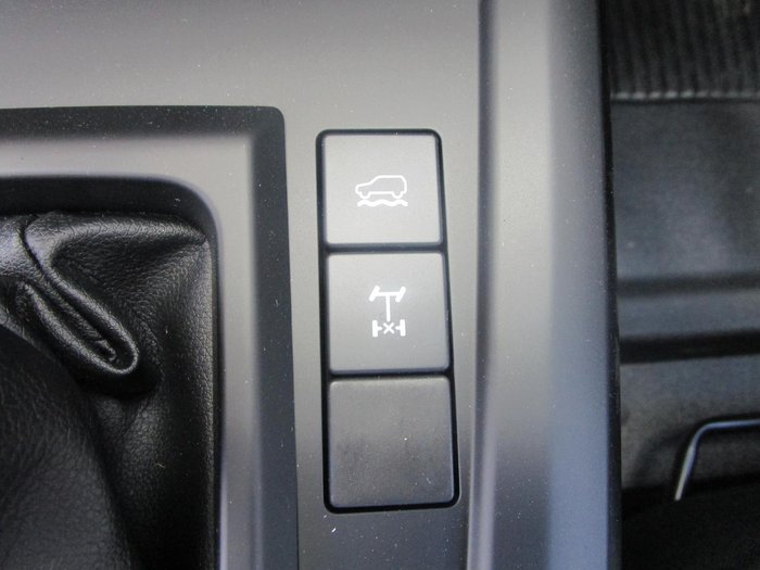 2025 Isuzu D-MAX X-RIDER