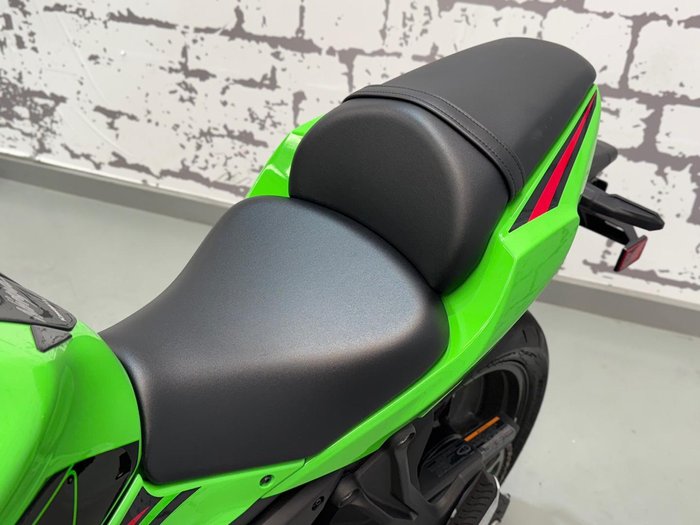 2023 Kawasaki Ninja 650L (LAMS) KRT Edition Ninja Green