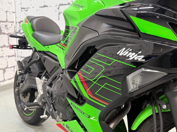 2023 Kawasaki Ninja 650L (LAMS) KRT Edition Ninja Green