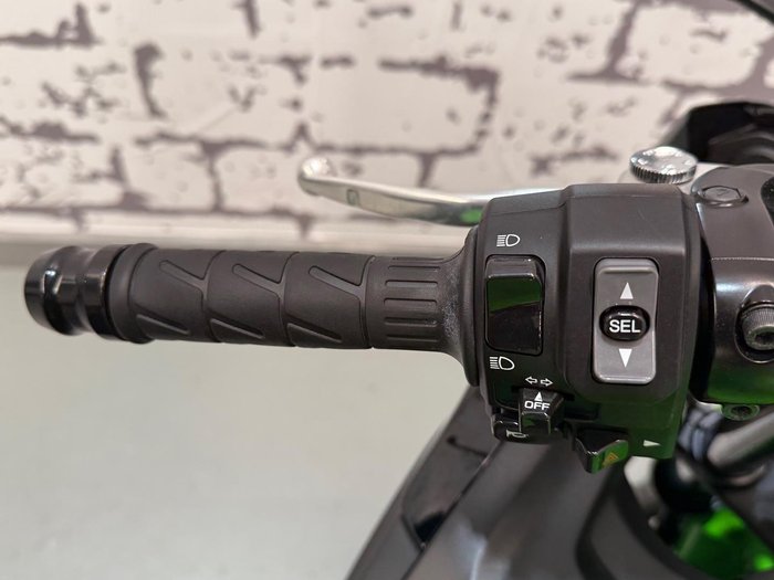 2023 Kawasaki Ninja 650L (LAMS) KRT Edition Ninja Green