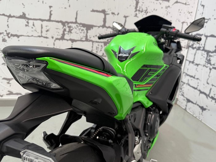 2023 Kawasaki Ninja 650L (LAMS) KRT Edition Ninja Green