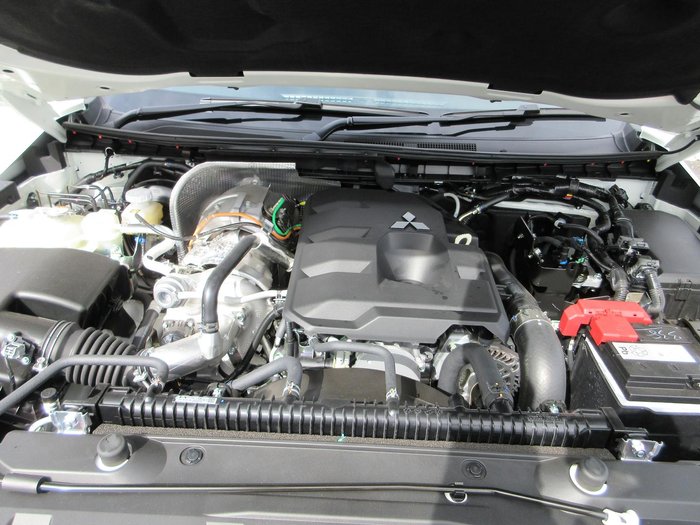 2025 Mitsubishi Triton GLX