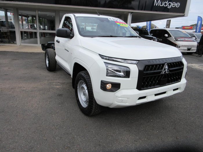2025 Mitsubishi Triton GLX