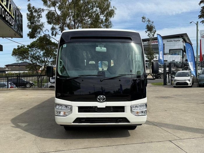 2025 Toyota Coaster Deluxe