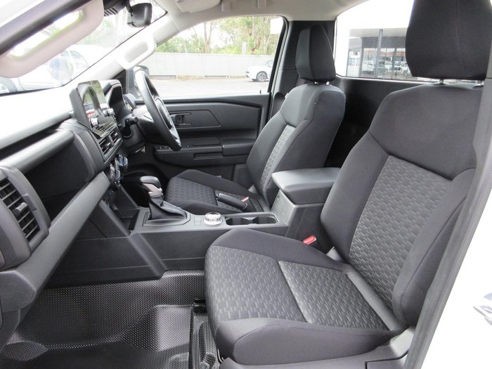 2025 Mitsubishi Triton GLX