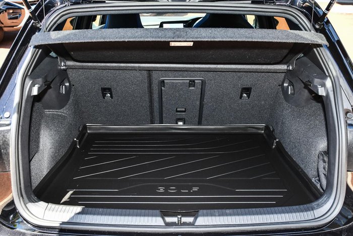 2023 Volkswagen Golf R