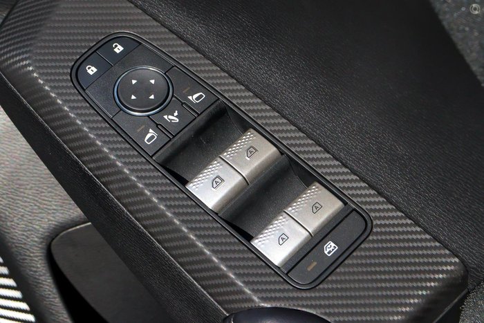 2025 Mitsubishi Outlander LS