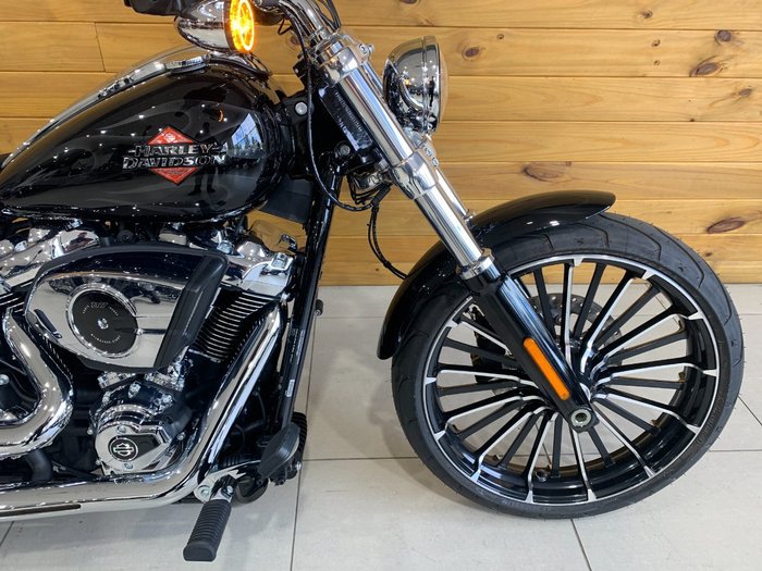 2025 Harley-davidson FXBR BREAKOUT (117)