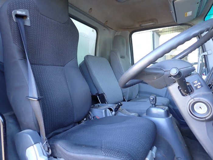 2018 ISUZU FRR 107-210