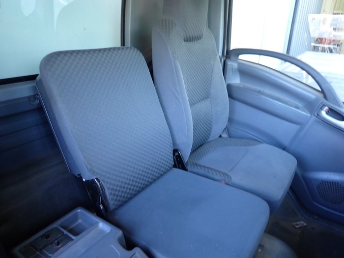 2018 ISUZU FRR 107-210